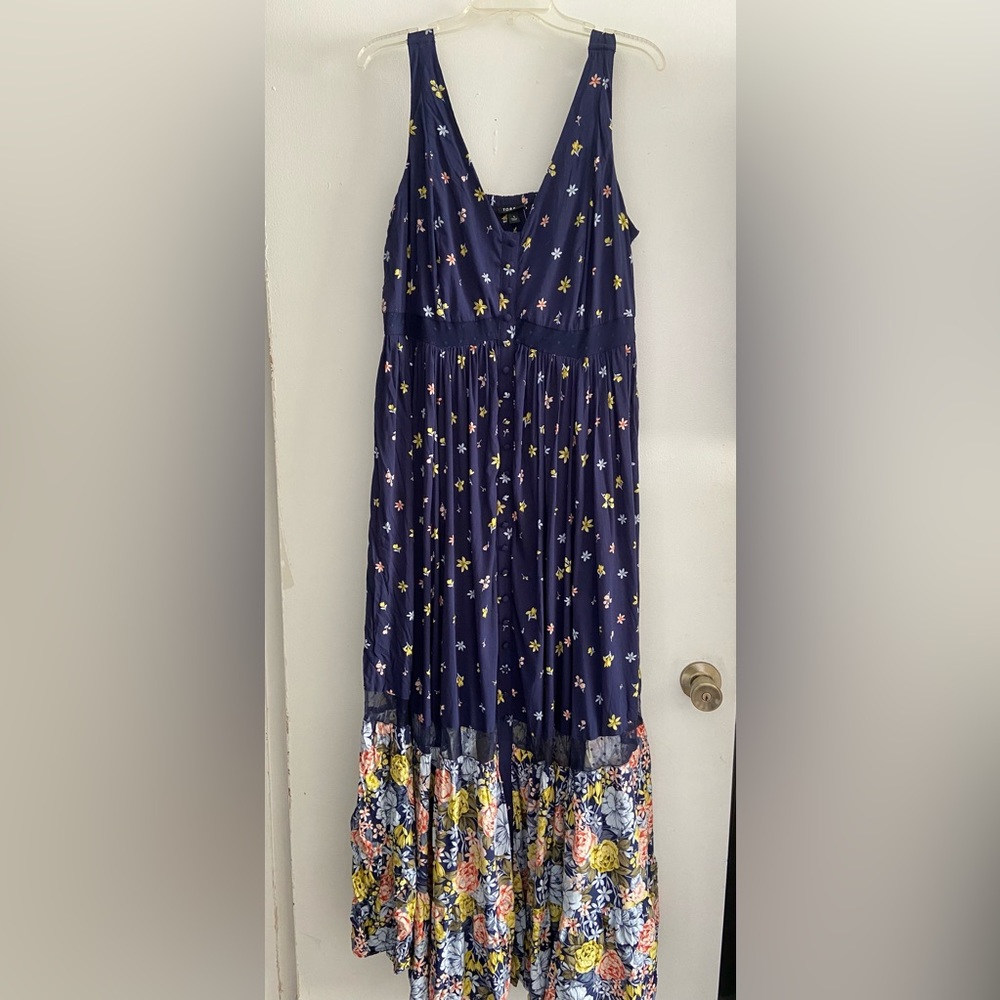 Torrid floral maxi dress with lace and button detailing.